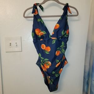 Women's M Swimsuit